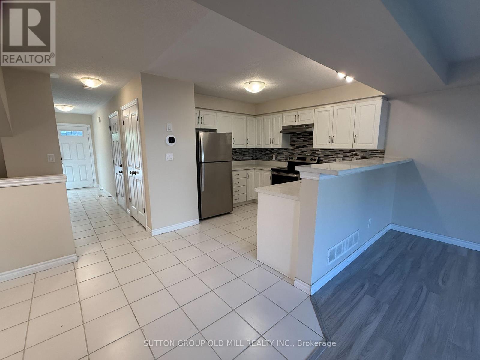 31 - 167 Arkell Road, Guelph, Ontario  N1L 0J9 - Photo 15 - X12456237
