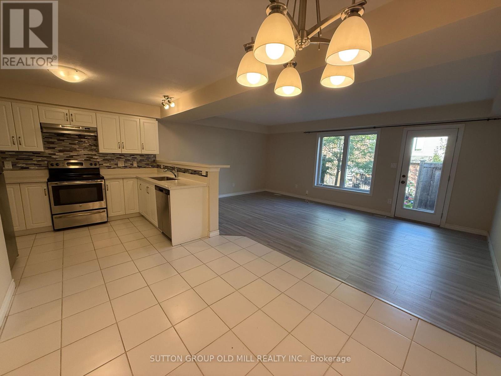 31 - 167 Arkell Road, Guelph, Ontario  N1L 0J9 - Photo 18 - X12456237