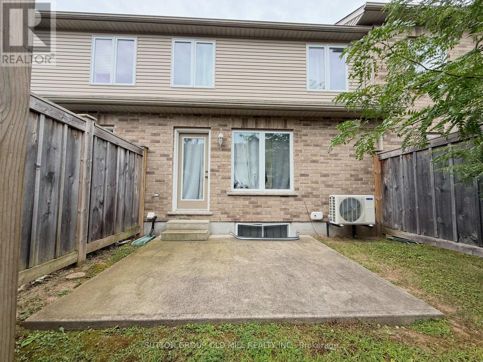 31 - 167 Arkell Road, Guelph, Ontario  N1L 0J9 - Photo 34 - X12456237