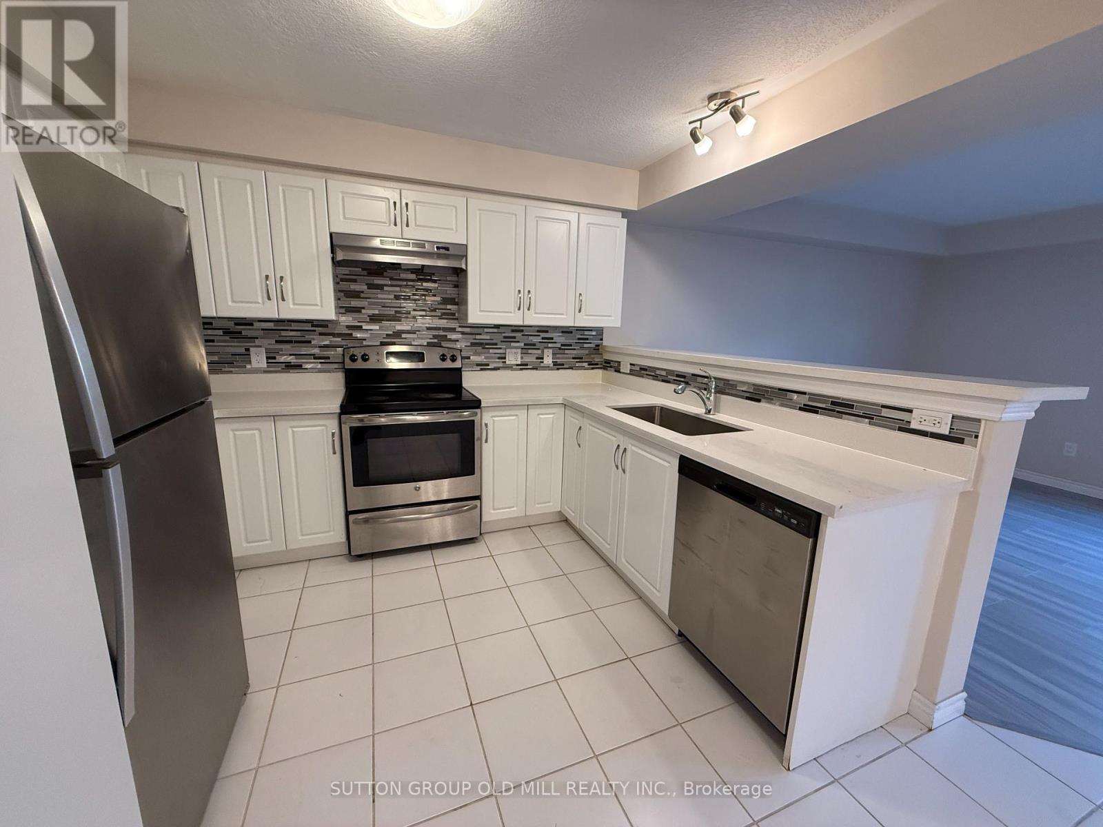 31 - 167 Arkell Road, Guelph, Ontario  N1L 0J9 - Photo 8 - X12456237