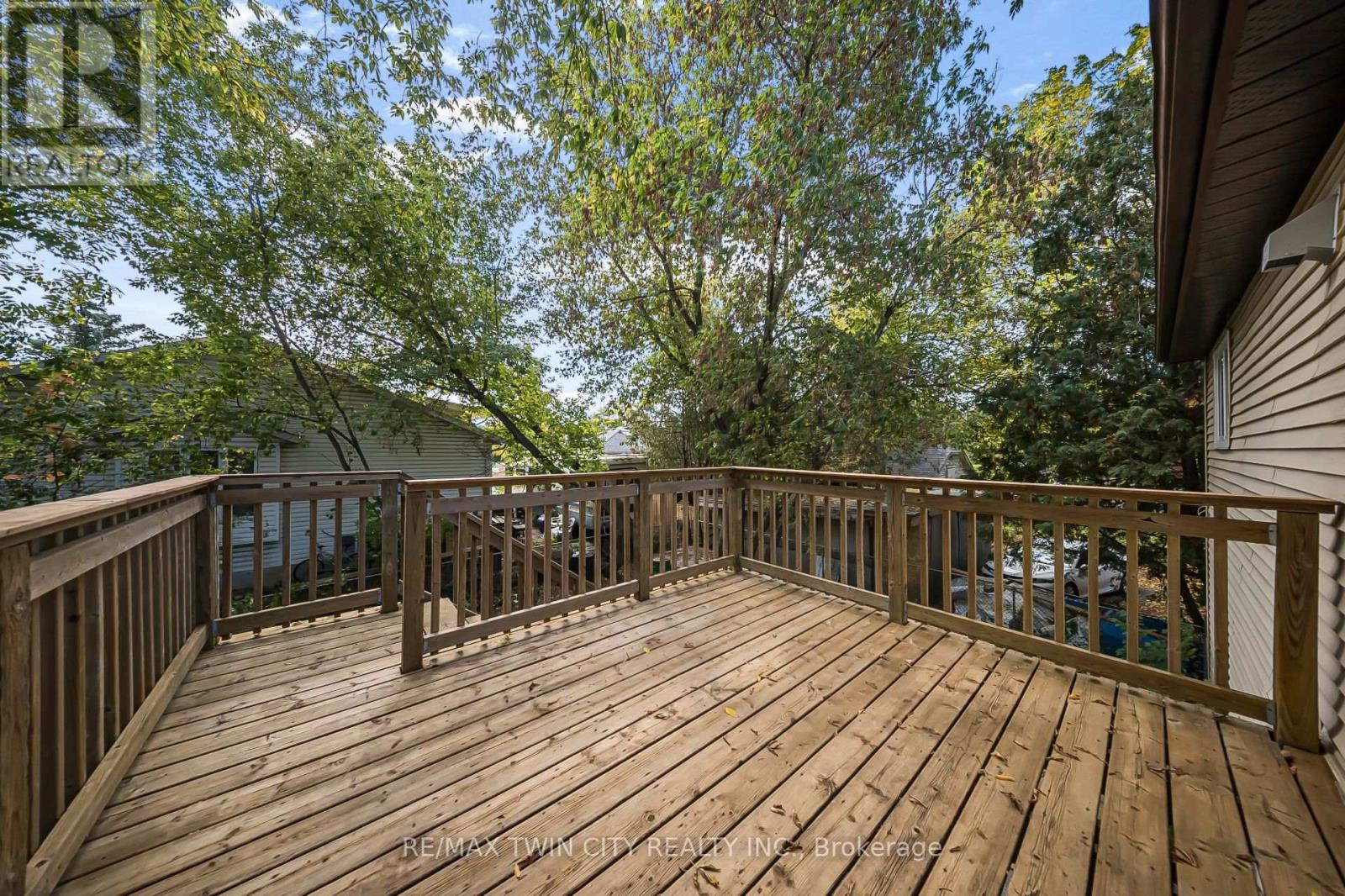 114 Bristol Street, Guelph, Ontario  N1H 3L6 - Photo 11 - X12456239
