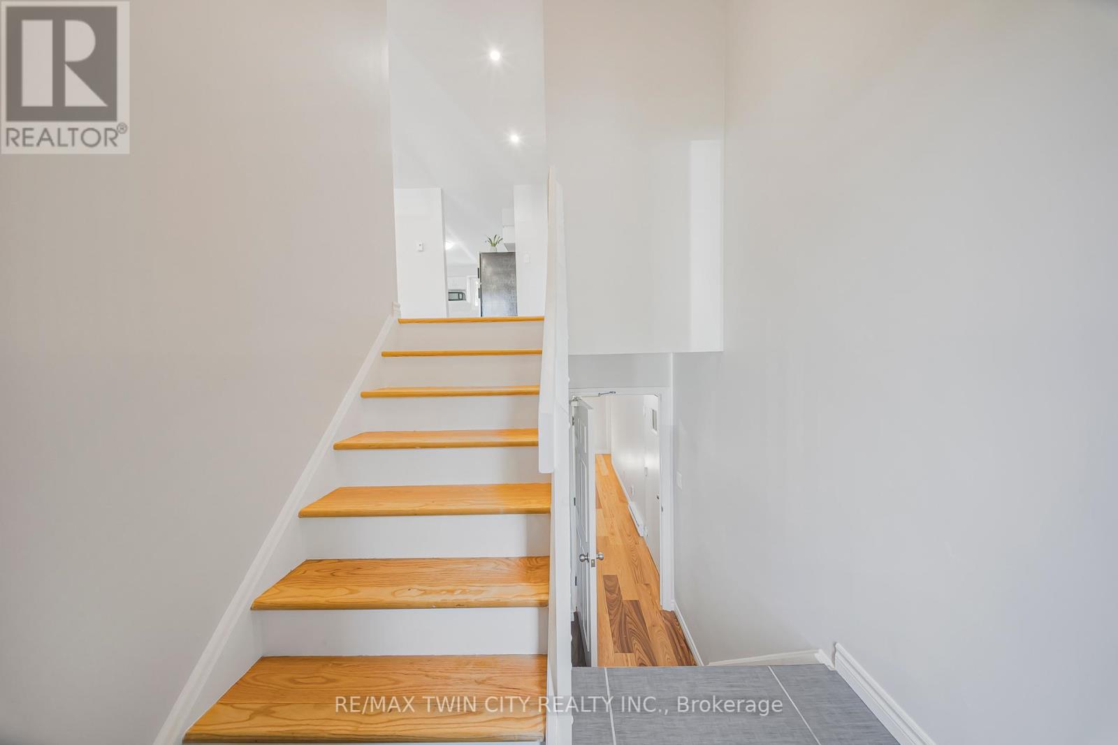 114 Bristol Street, Guelph, Ontario  N1H 3L6 - Photo 13 - X12456239