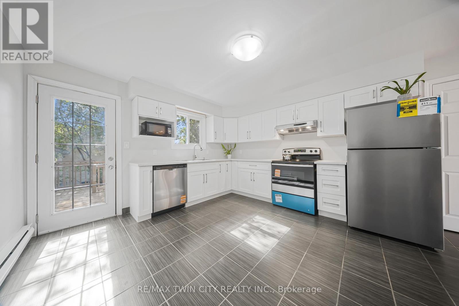 114 Bristol Street, Guelph, Ontario  N1H 3L6 - Photo 18 - X12456239