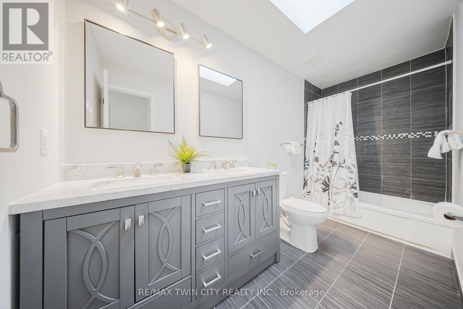 114 Bristol Street, Guelph, Ontario  N1H 3L6 - Photo 29 - X12456239