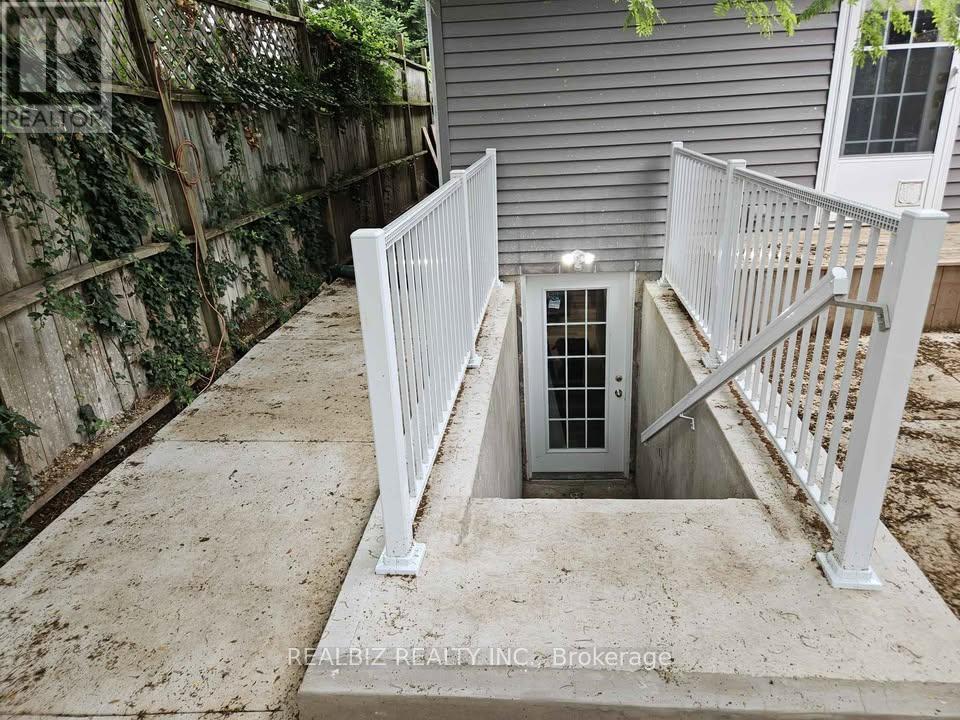 LOWER LEVEL - 214 MAIN STREET E, Grimsby, Ontario