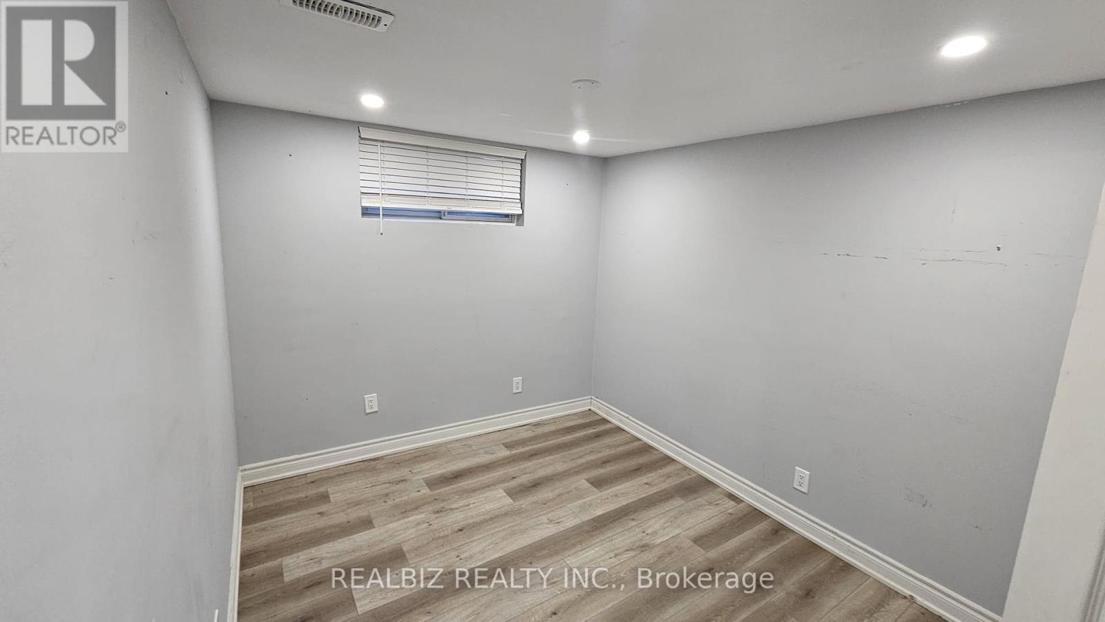Lower Level - 214 Main Street E, Grimsby, Ontario  L3M 1P6 - Photo 7 - X12456272