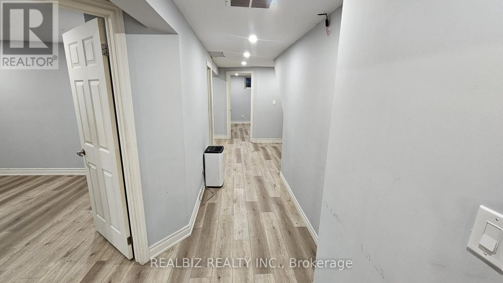 Lower Level - 214 Main Street E, Grimsby, Ontario  L3M 1P6 - Photo 8 - X12456272