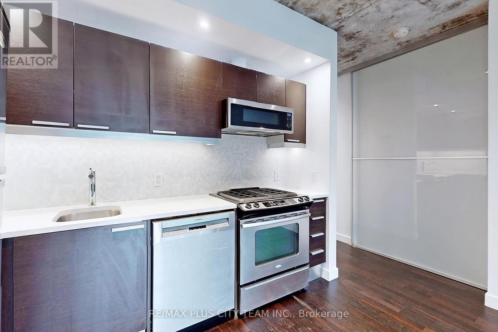 712 - 25 Oxley Street, Toronto, Ontario  M5V 2J5 - Photo 10 - C12456366