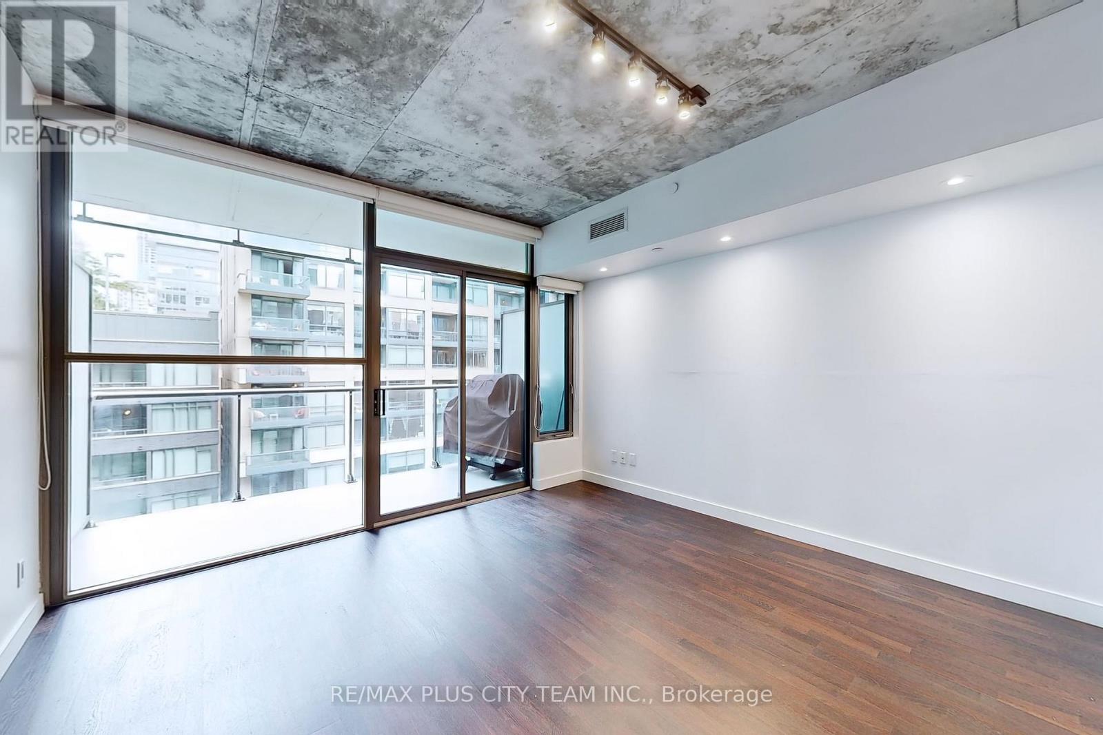 712 - 25 Oxley Street, Toronto, Ontario  M5V 2J5 - Photo 2 - C12456366
