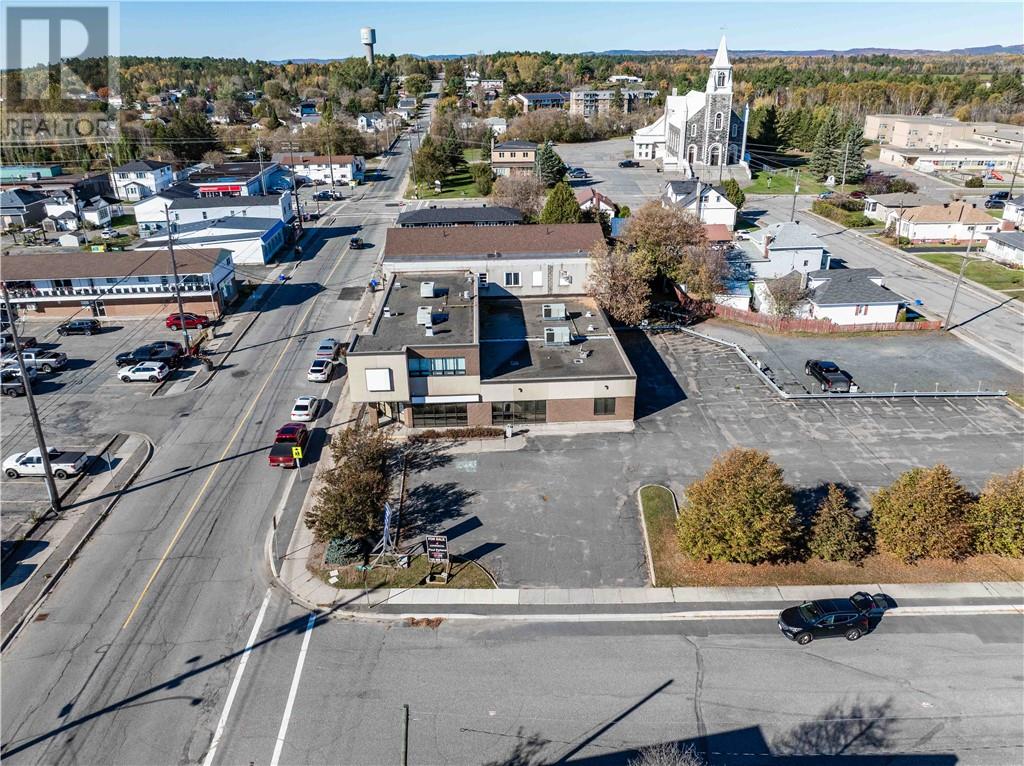 29 Main Street, Chelmsford, Ontario   - Photo 3 - 2125095