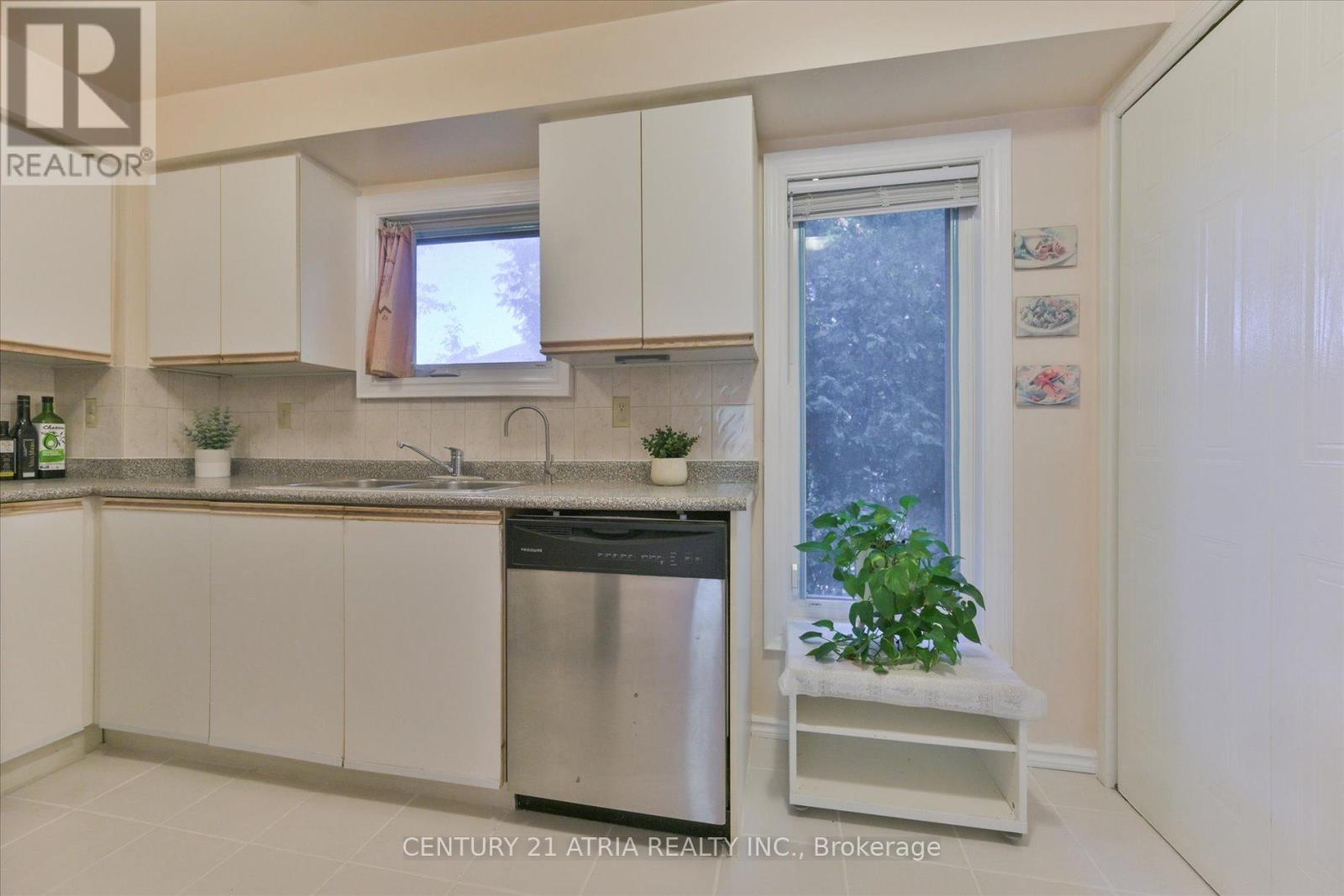 2 - 3500 Brimely Road, Toronto, Ontario  M1V 5K6 - Photo 13 - E12456403