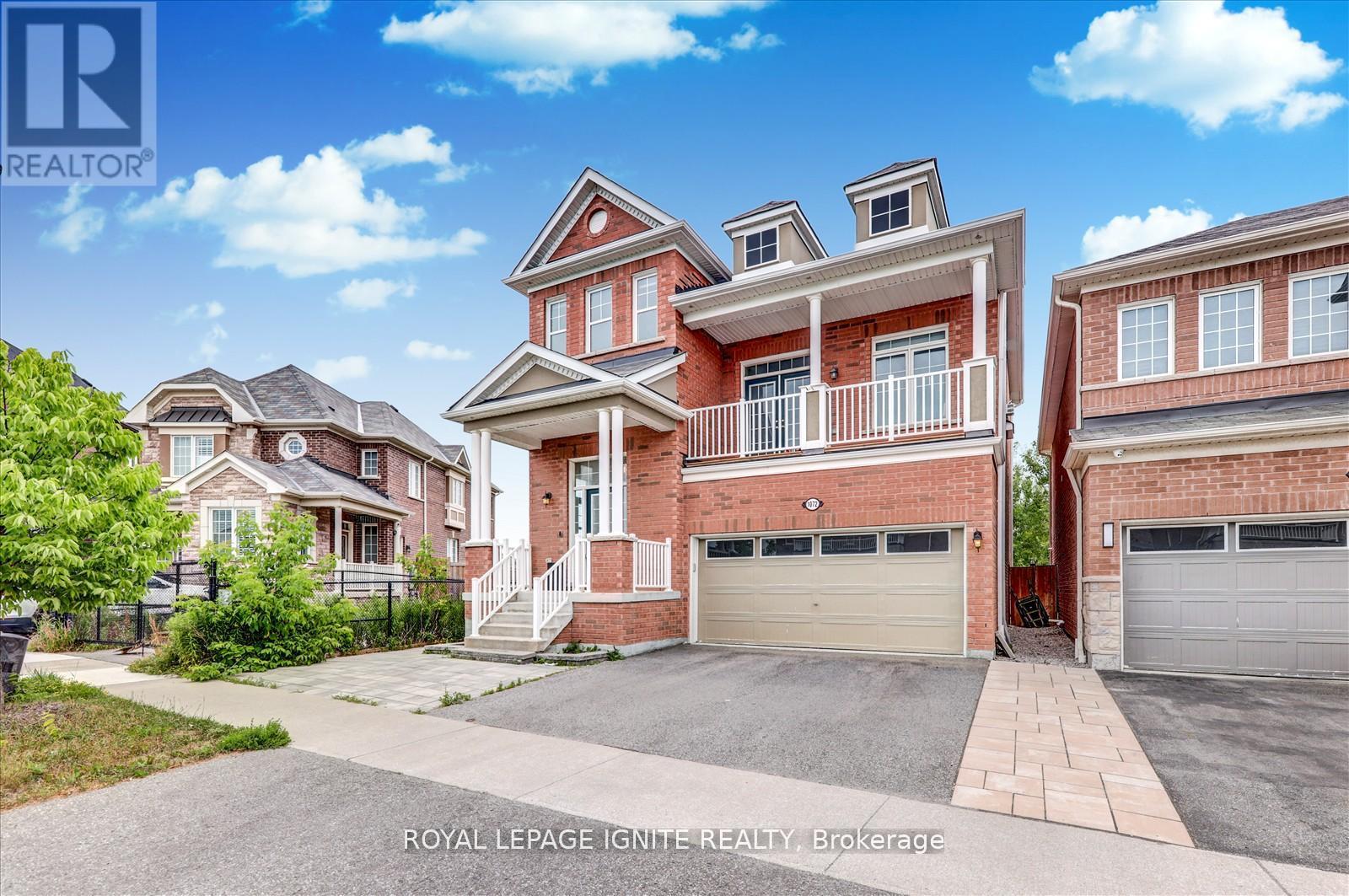 1072 Foxtail Crescent, Pickering, Ontario  L1X 0E7 - Photo 3 - E12456413
