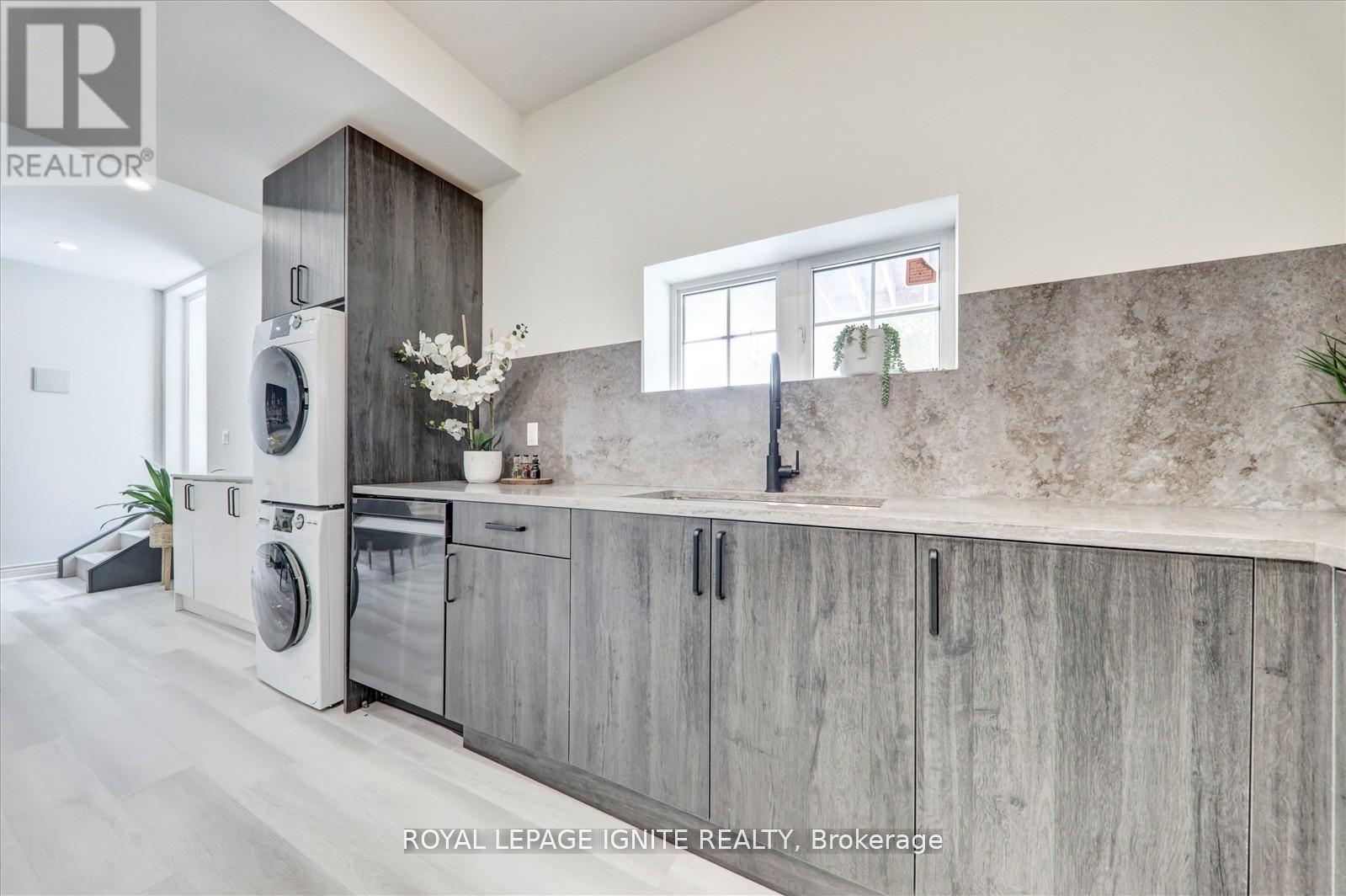 1072 Foxtail Crescent, Pickering, Ontario  L1X 0E7 - Photo 40 - E12456413