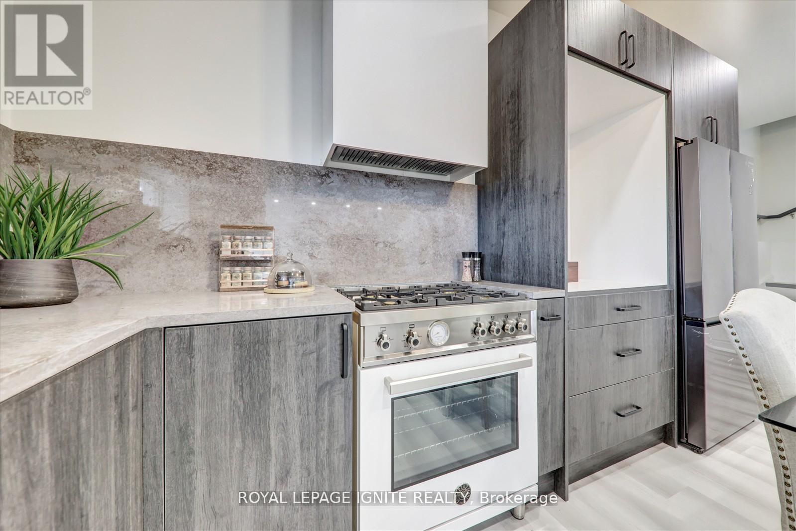 1072 Foxtail Crescent, Pickering, Ontario  L1X 0E7 - Photo 41 - E12456413