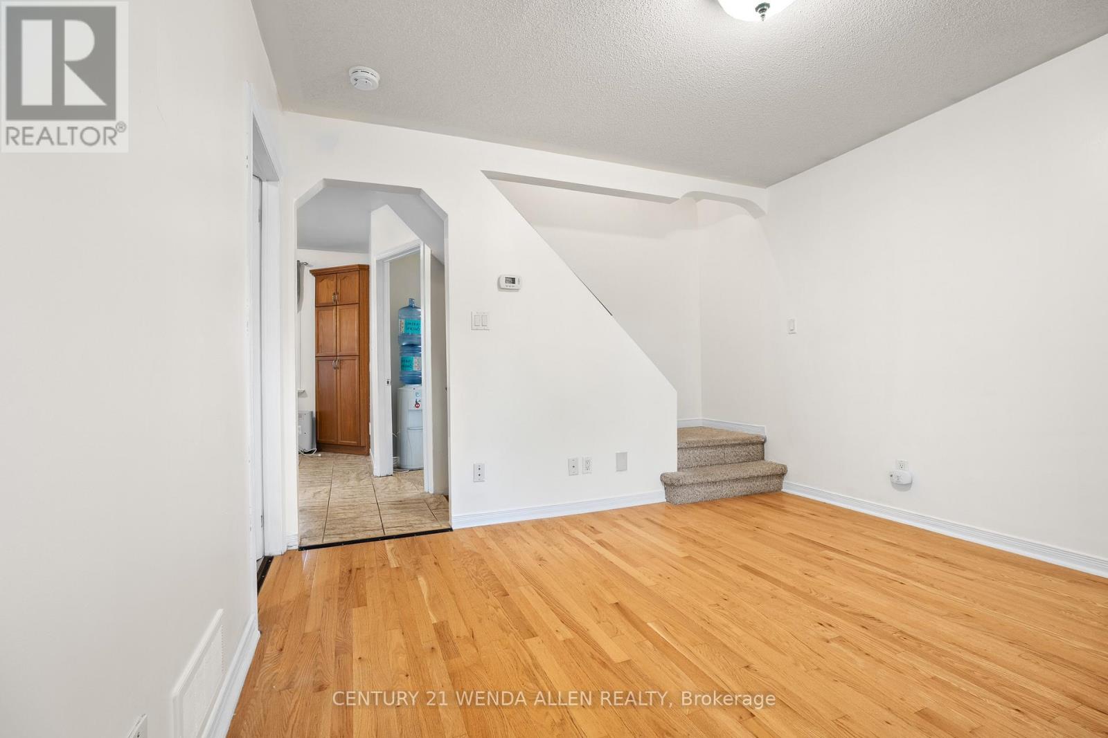 73 Montrave Avenue, Oshawa, Ontario  L1J 4R6 - Photo 5 - E12456433