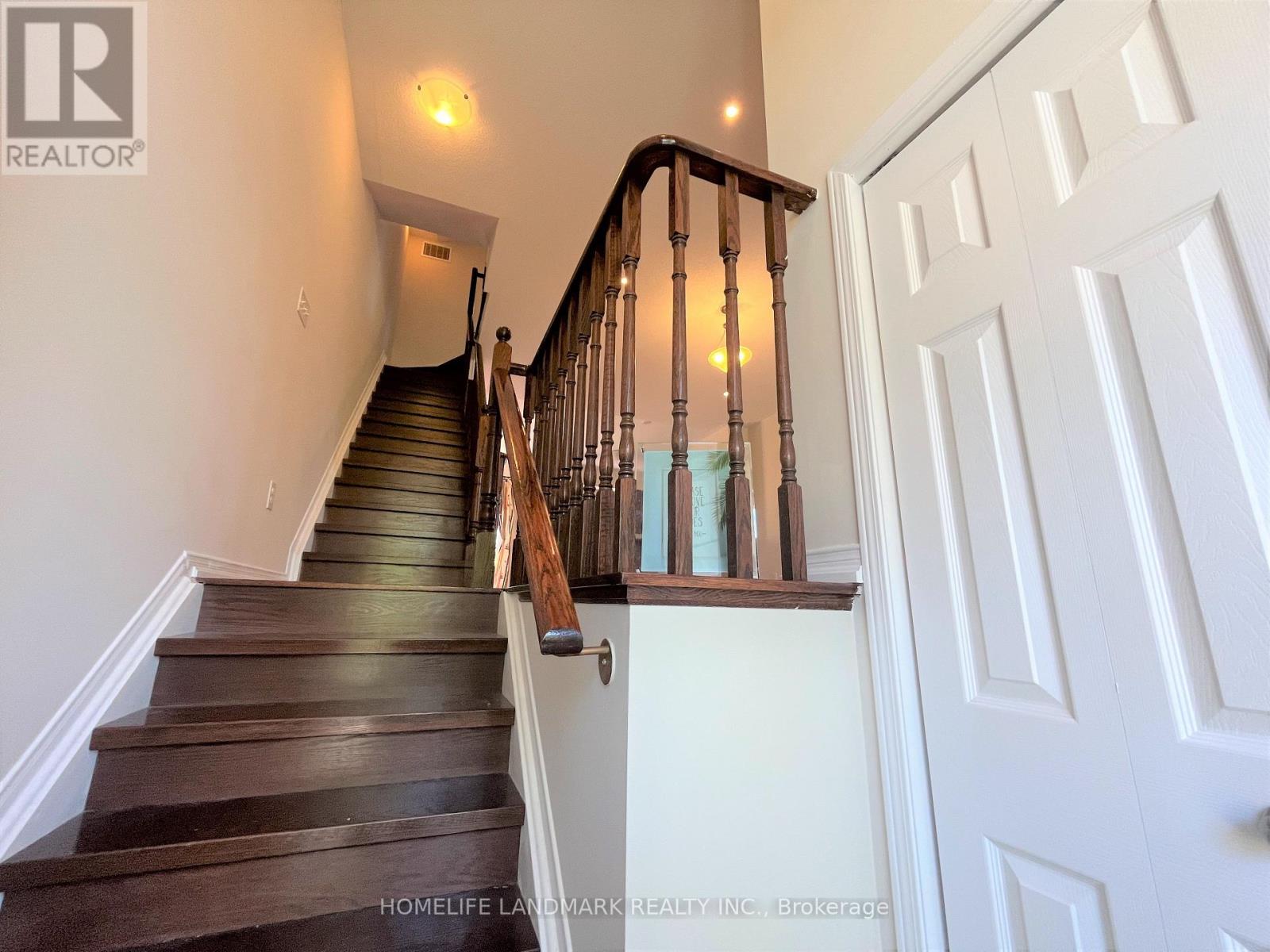 79 John Bell Crescent, Toronto, Ontario  M1L 0G5 - Photo 2 - E12456437