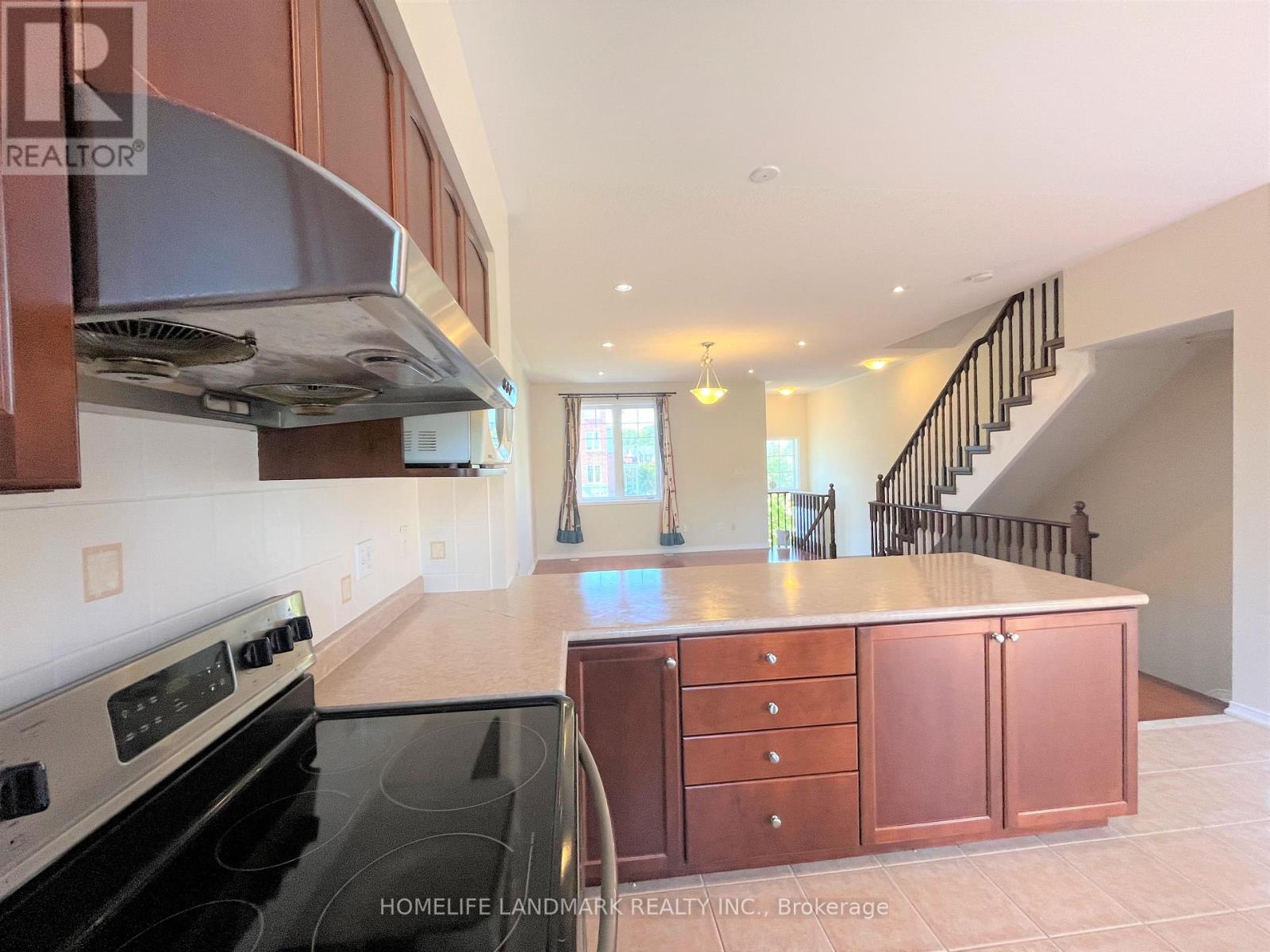 79 John Bell Crescent, Toronto, Ontario  M1L 0G5 - Photo 7 - E12456437