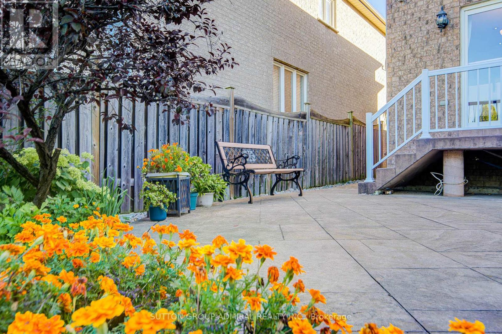 6 Lorridge Street, Richmond Hill, Ontario  L4E 4E6 - Photo 3 - N12456391