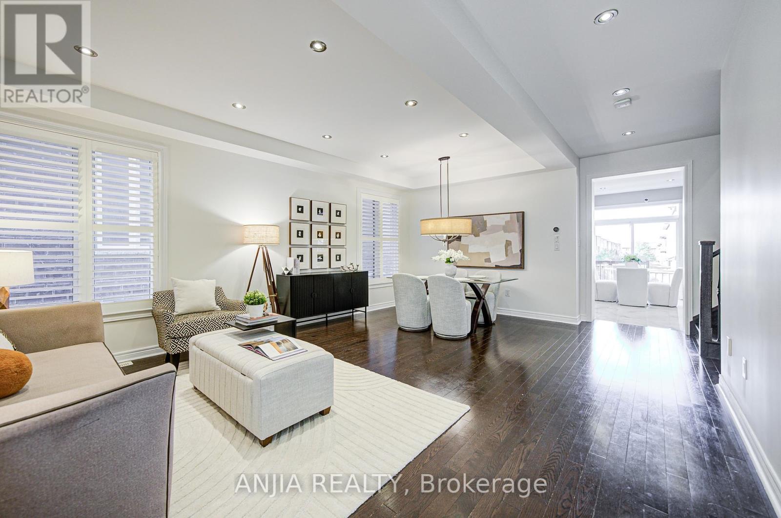 96 Brock Avenue, Markham, Ontario  L6C 0S7 - Photo 12 - N12456402