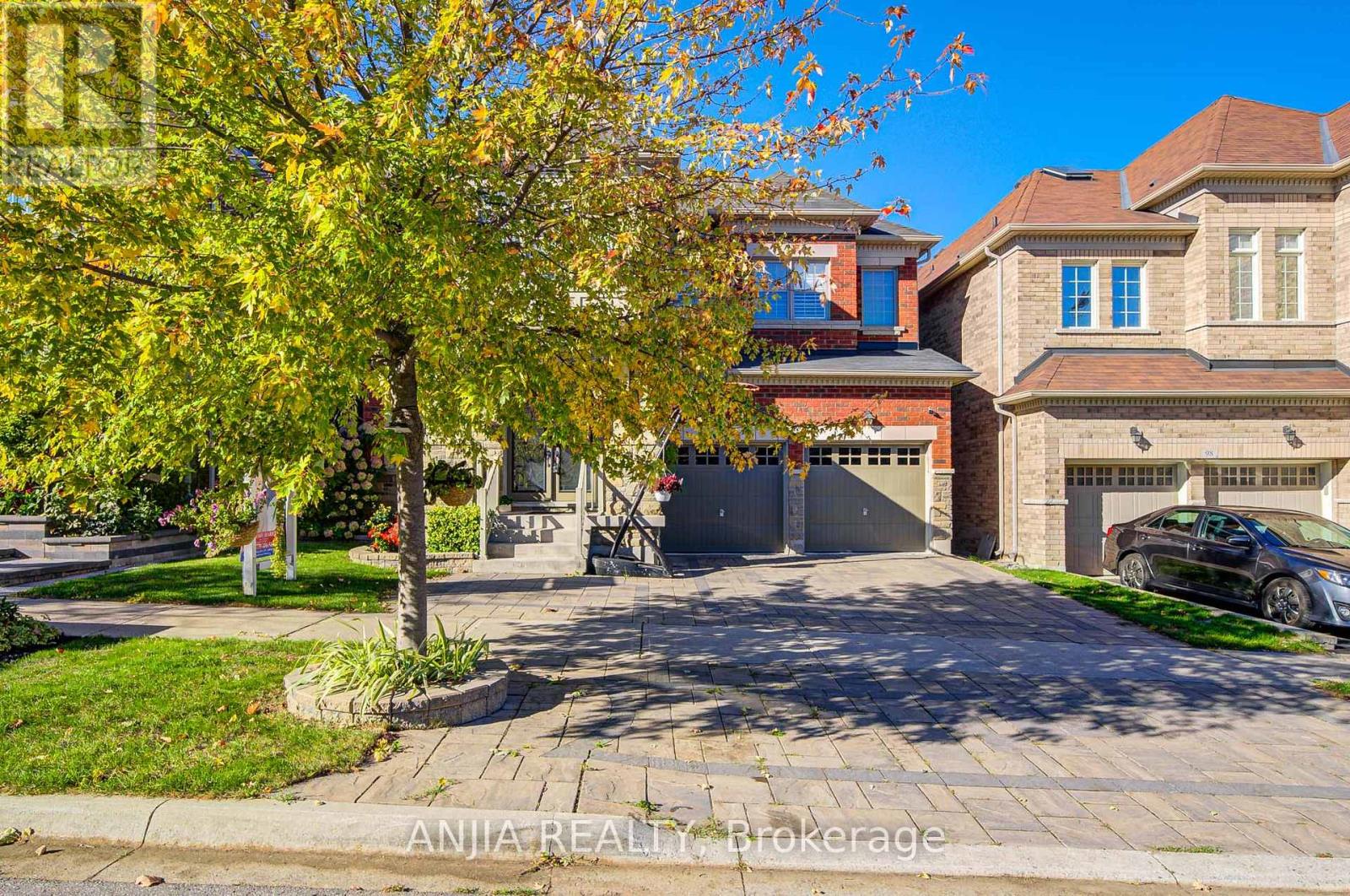 96 Brock Avenue, Markham, Ontario  L6C 0S7 - Photo 2 - N12456402