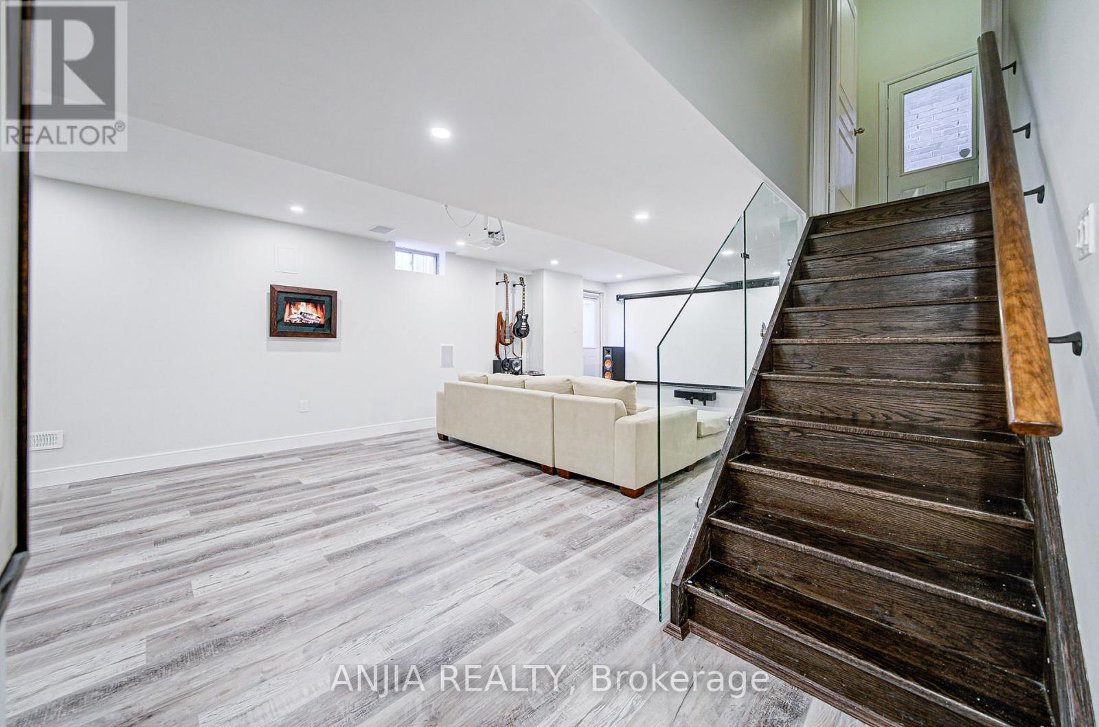 96 Brock Avenue, Markham, Ontario  L6C 0S7 - Photo 34 - N12456402