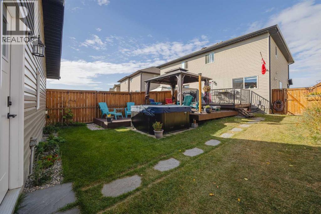 47 Luxstone Point Sw, Airdrie, Alberta  T4B 0H7 - Photo 36 - A2262970