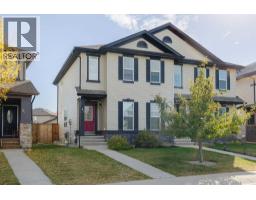 47 Luxstone Point SW Luxstone