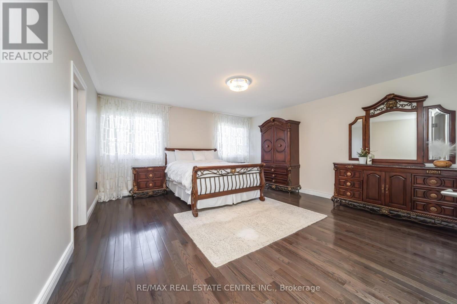 26 Porchlight Road, Brampton, Ontario  L6X 4S2 - Photo 21 - W12451775