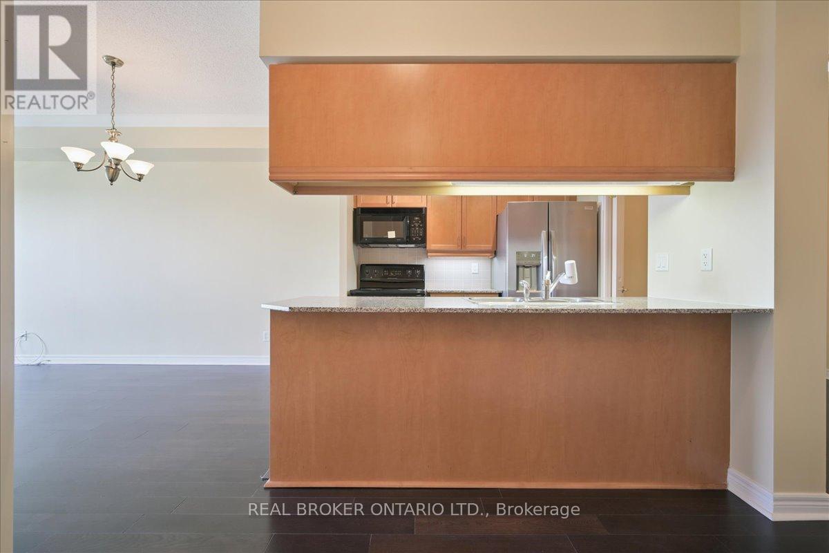 804 - 40 Old Mill Road, Oakville, Ontario  L6J 7W2 - Photo 9 - W12456222