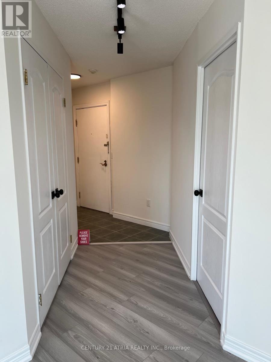 1110 - 135 Pond Drive, Markham, Ontario  L3T 7V6 - Photo 3 - N12452022