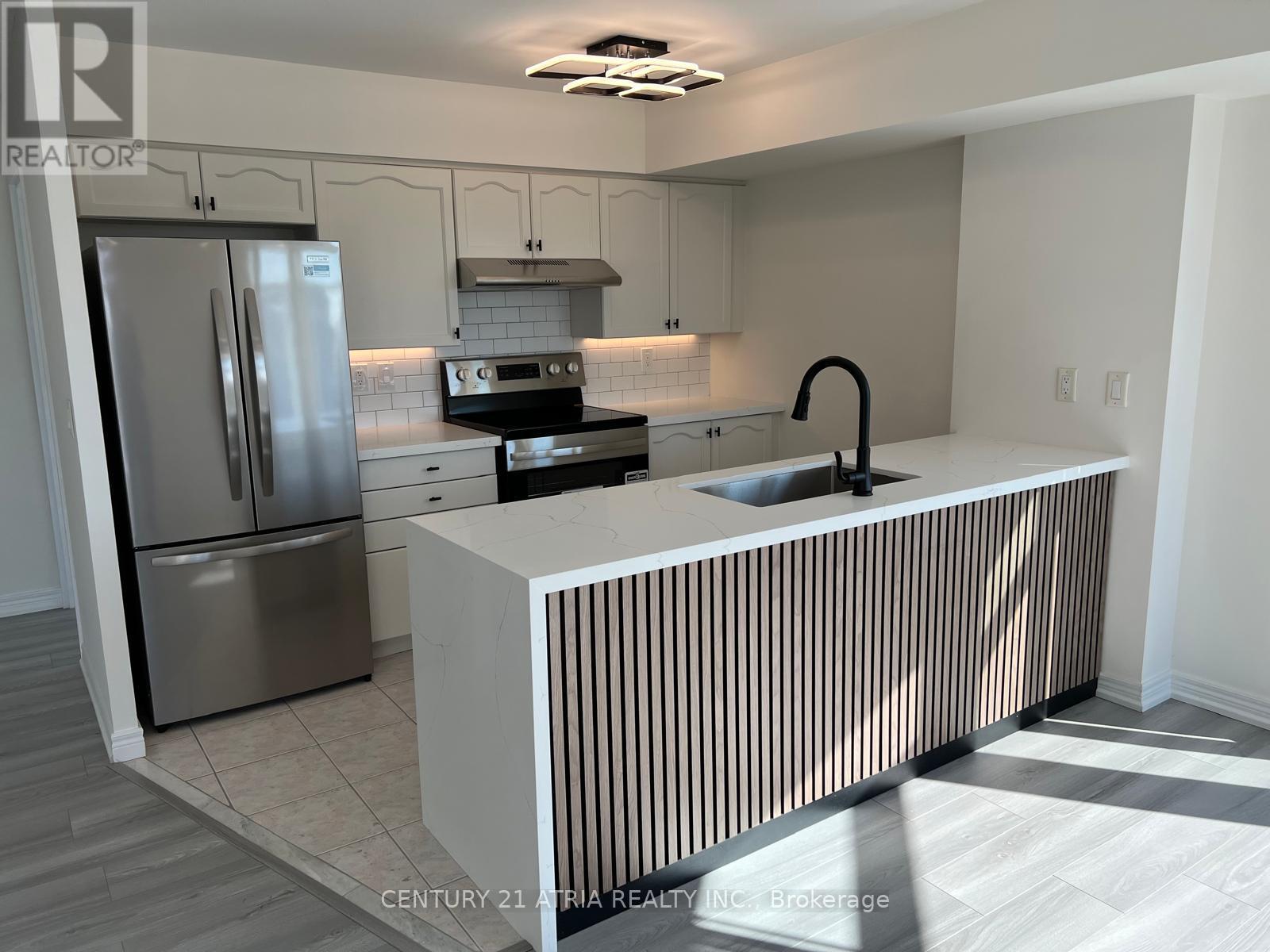 1110 - 135 Pond Drive, Markham, Ontario  L3T 7V6 - Photo 5 - N12452022