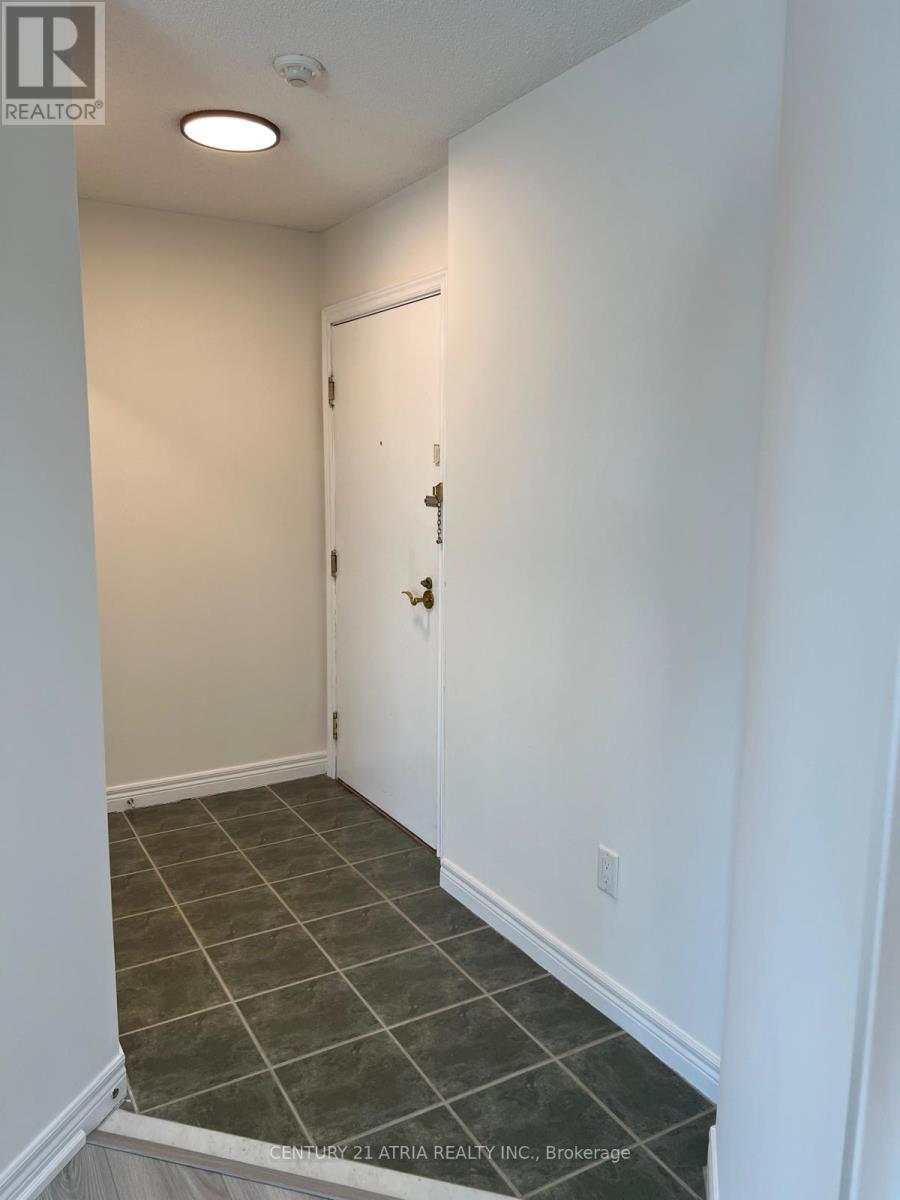 1110 - 135 Pond Drive, Markham, Ontario  L3T 7V6 - Photo 2 - N12452022