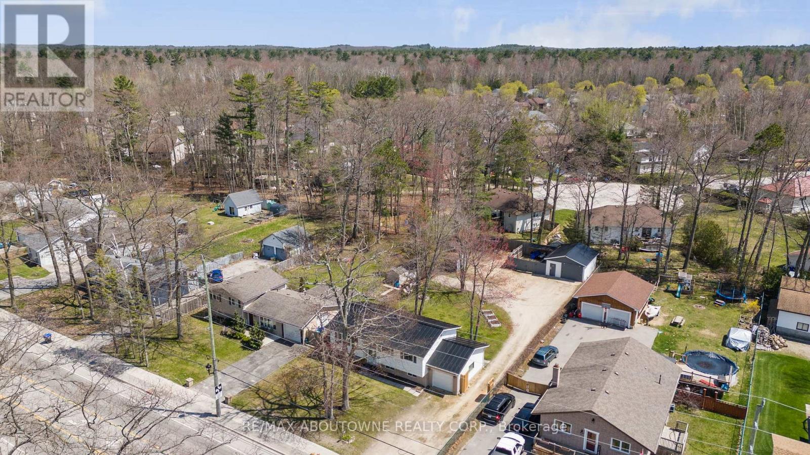1877 RIVER ROAD W, Wasaga Beach, Ontario