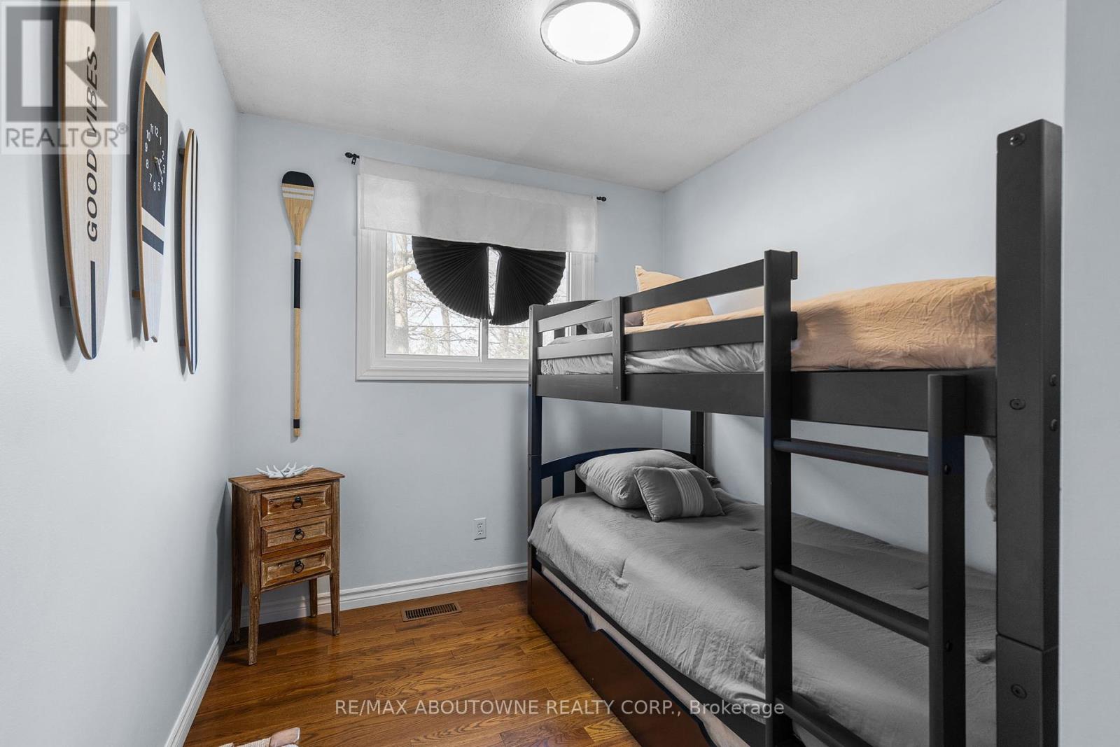1877 River Road W, Wasaga Beach, Ontario  L9Z 1L1 - Photo 13 - S12456305
