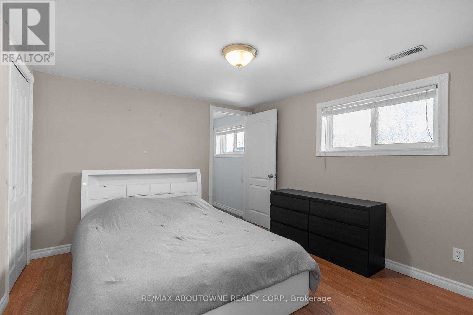 1877 River Road W, Wasaga Beach, Ontario  L9Z 1L1 - Photo 20 - S12456305