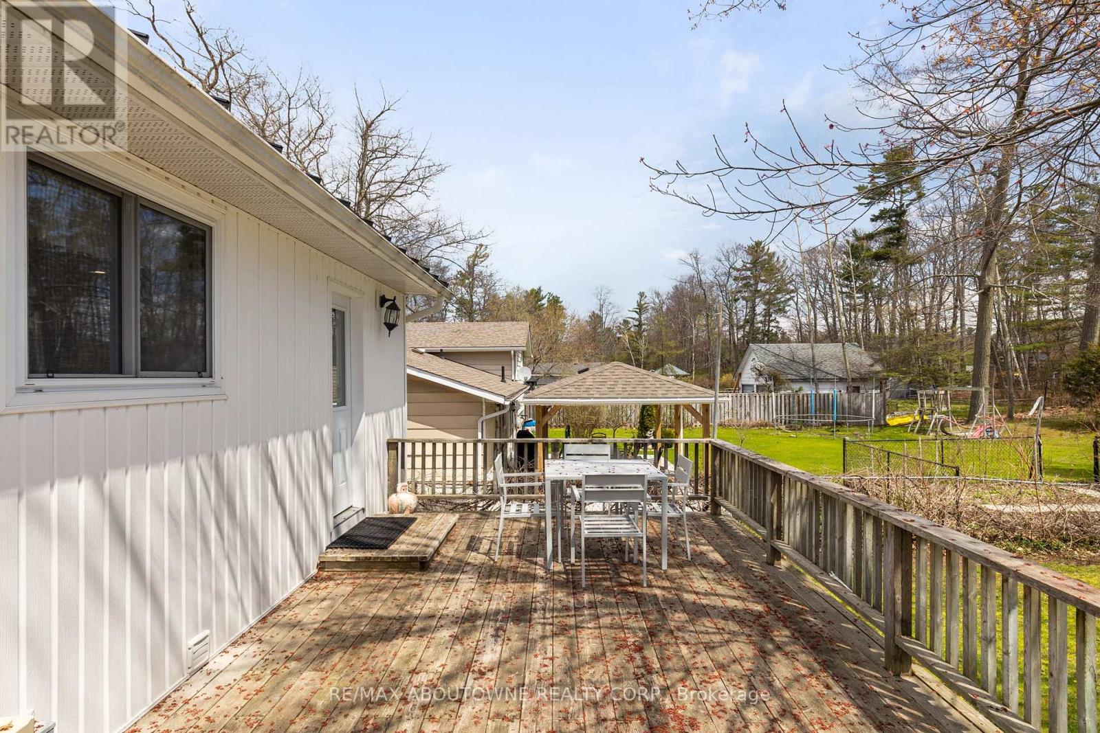 1877 River Road W, Wasaga Beach, Ontario  L9Z 1L1 - Photo 27 - S12456305
