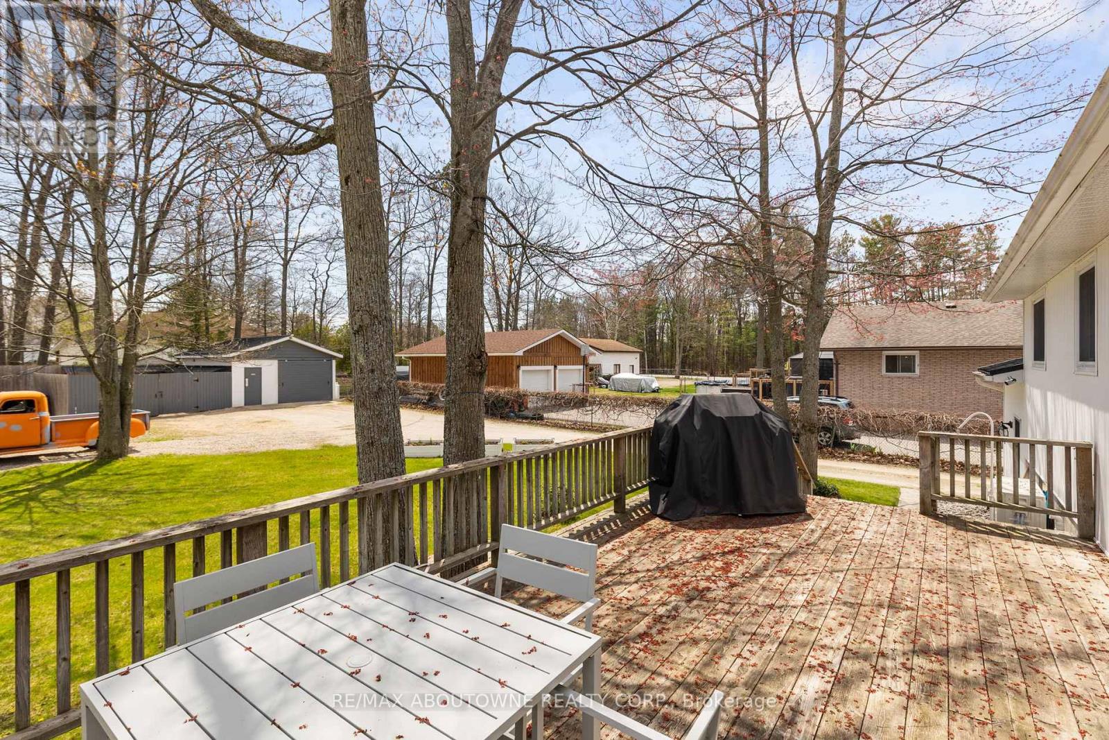 1877 River Road W, Wasaga Beach, Ontario  L9Z 1L1 - Photo 28 - S12456305