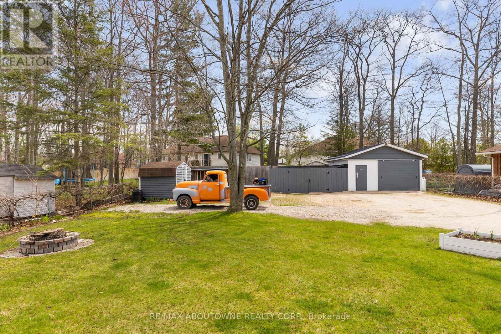 1877 River Road W, Wasaga Beach, Ontario  L9Z 1L1 - Photo 30 - S12456305
