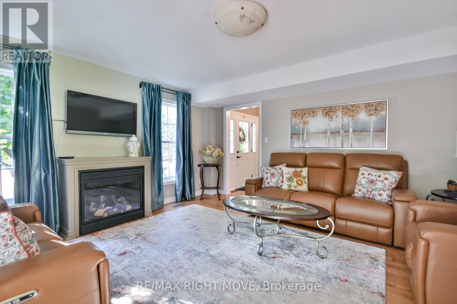 4043 Digby Drive, Severn, Ontario  L3V 0X4 - Photo 11 - S12456315