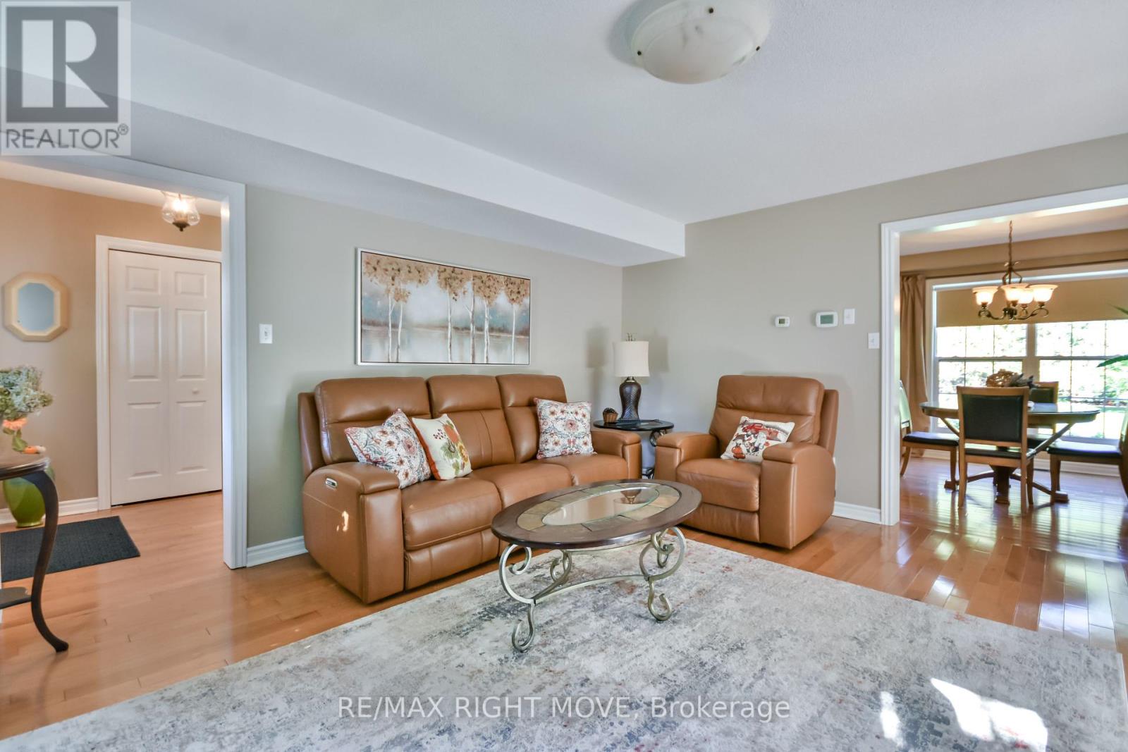 4043 Digby Drive, Severn, Ontario  L3V 0X4 - Photo 12 - S12456315