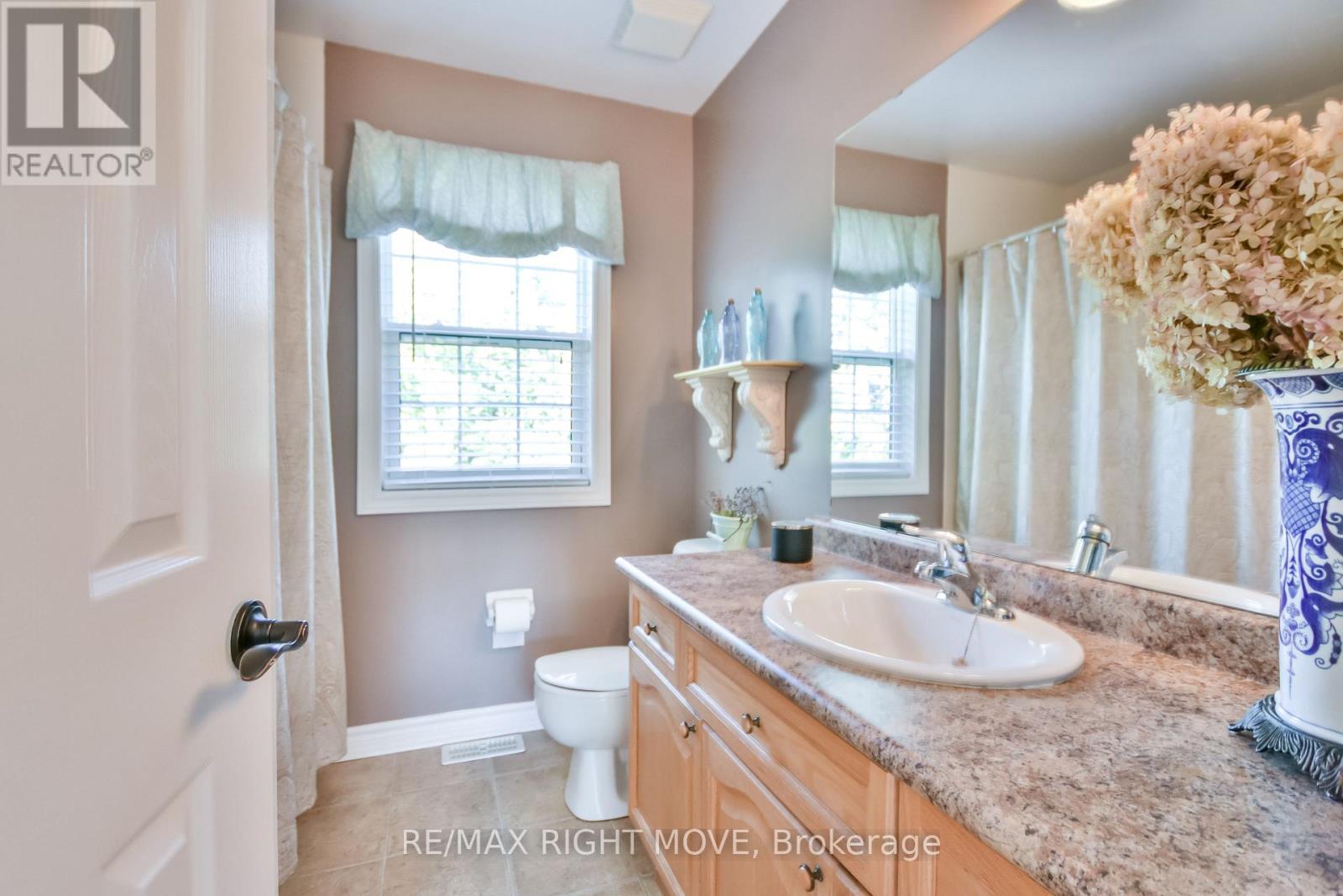 4043 Digby Drive, Severn, Ontario  L3V 0X4 - Photo 29 - S12456315