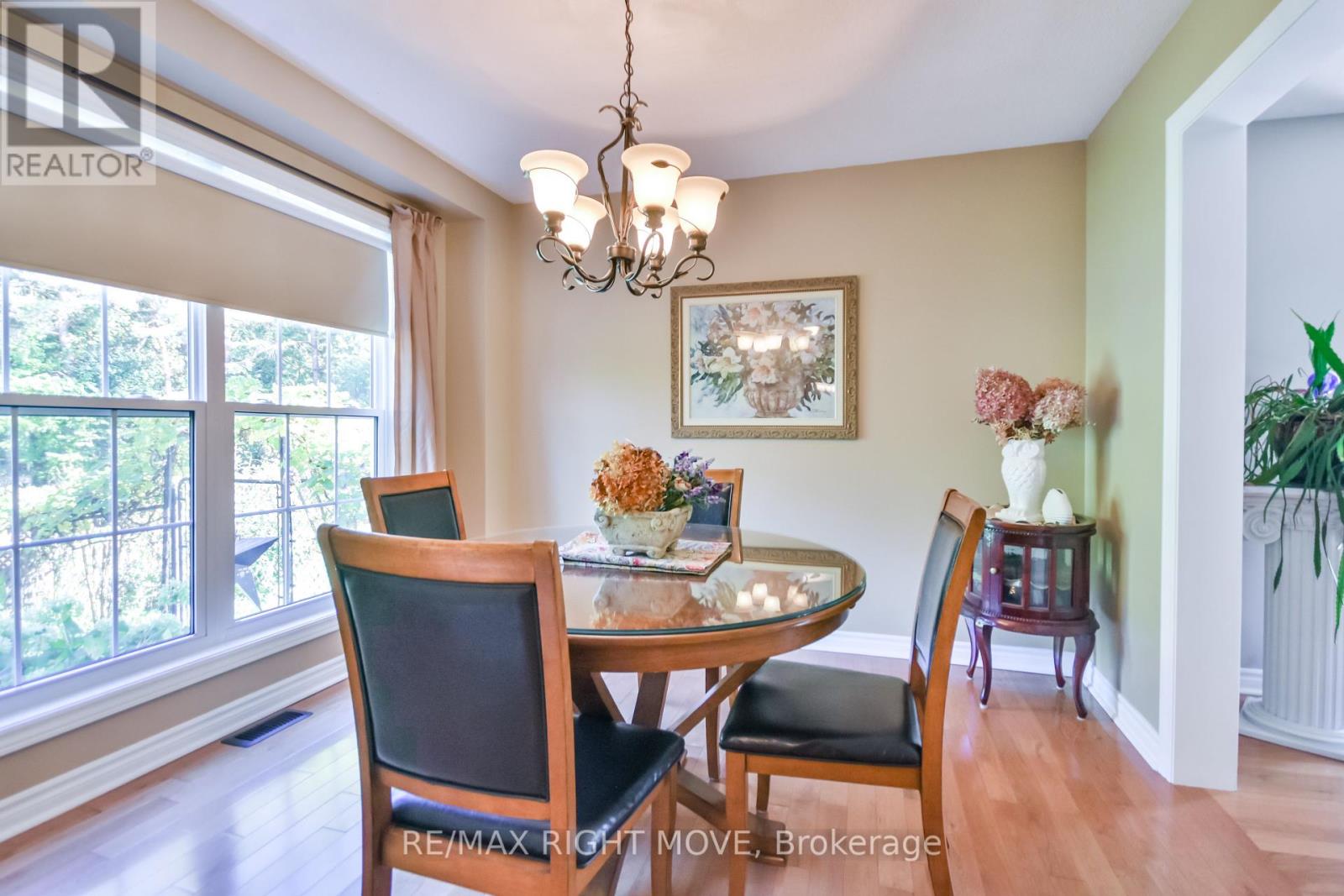 4043 Digby Drive, Severn, Ontario  L3V 0X4 - Photo 6 - S12456315