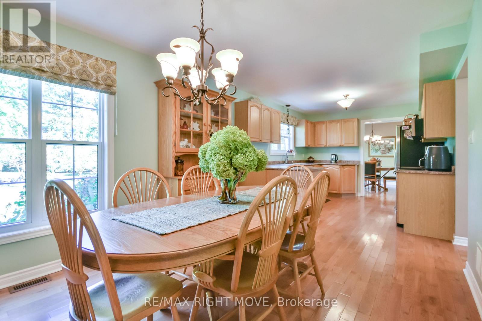 4043 Digby Drive, Severn, Ontario  L3V 0X4 - Photo 7 - S12456315