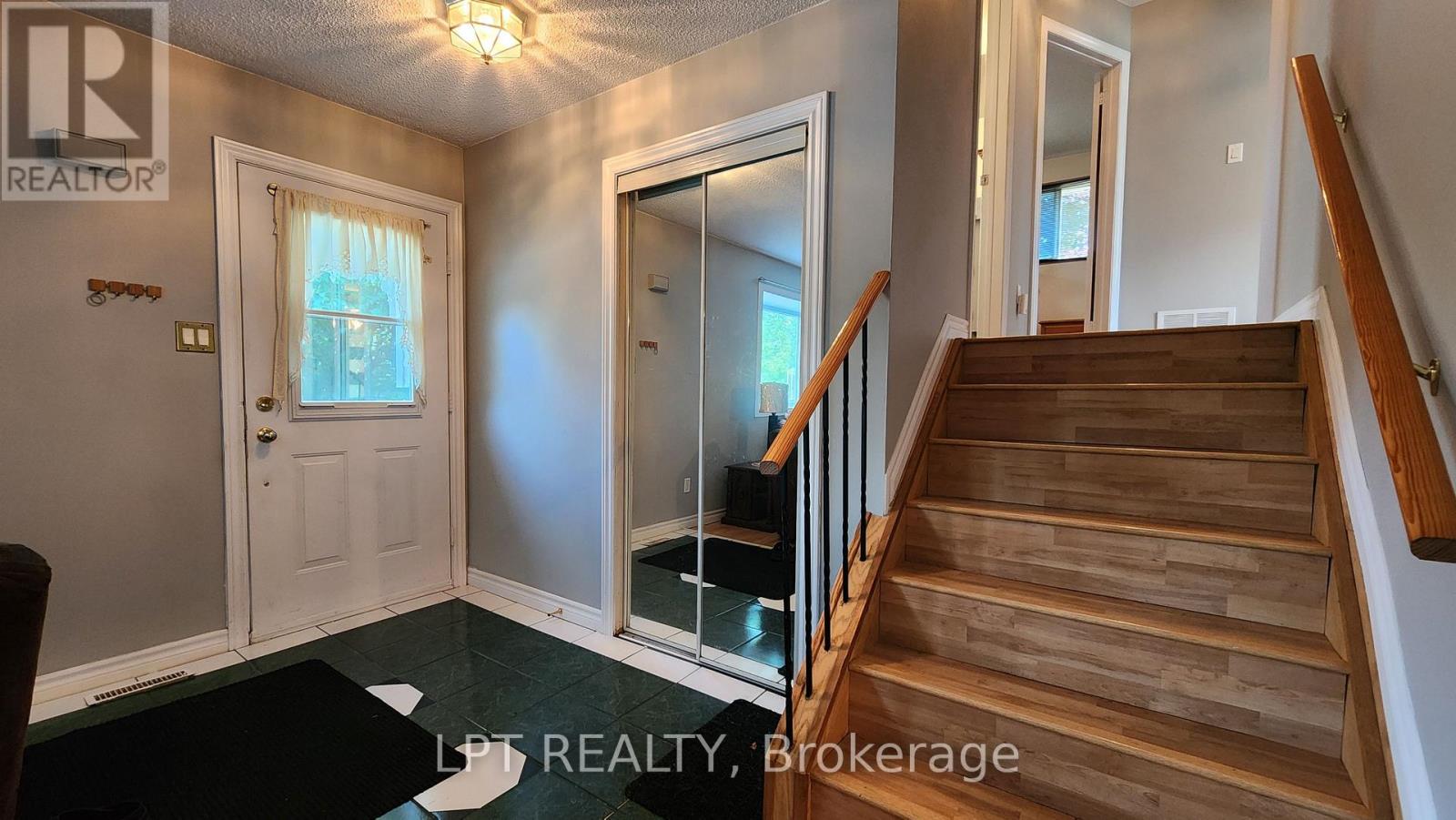 30 Mcconkey Place, Barrie, Ontario  L4N 6H1 - Photo 14 - S12456326