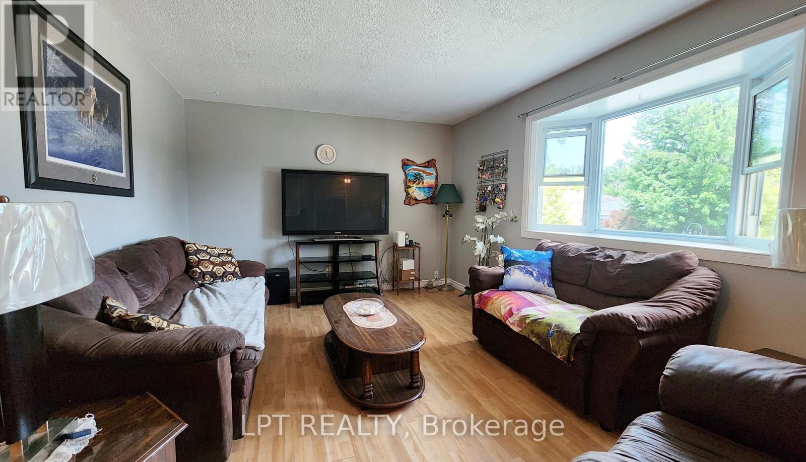 30 Mcconkey Place, Barrie, Ontario  L4N 6H1 - Photo 9 - S12456326