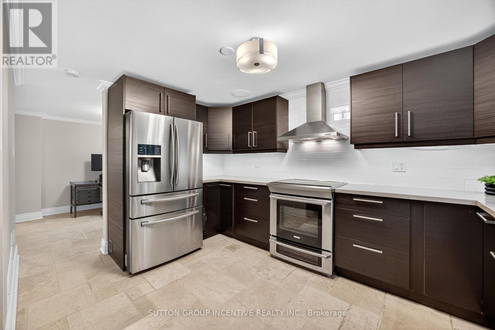 87 Irwin Drive, Barrie, Ontario  L4N 7A9 - Photo 16 - S12456358