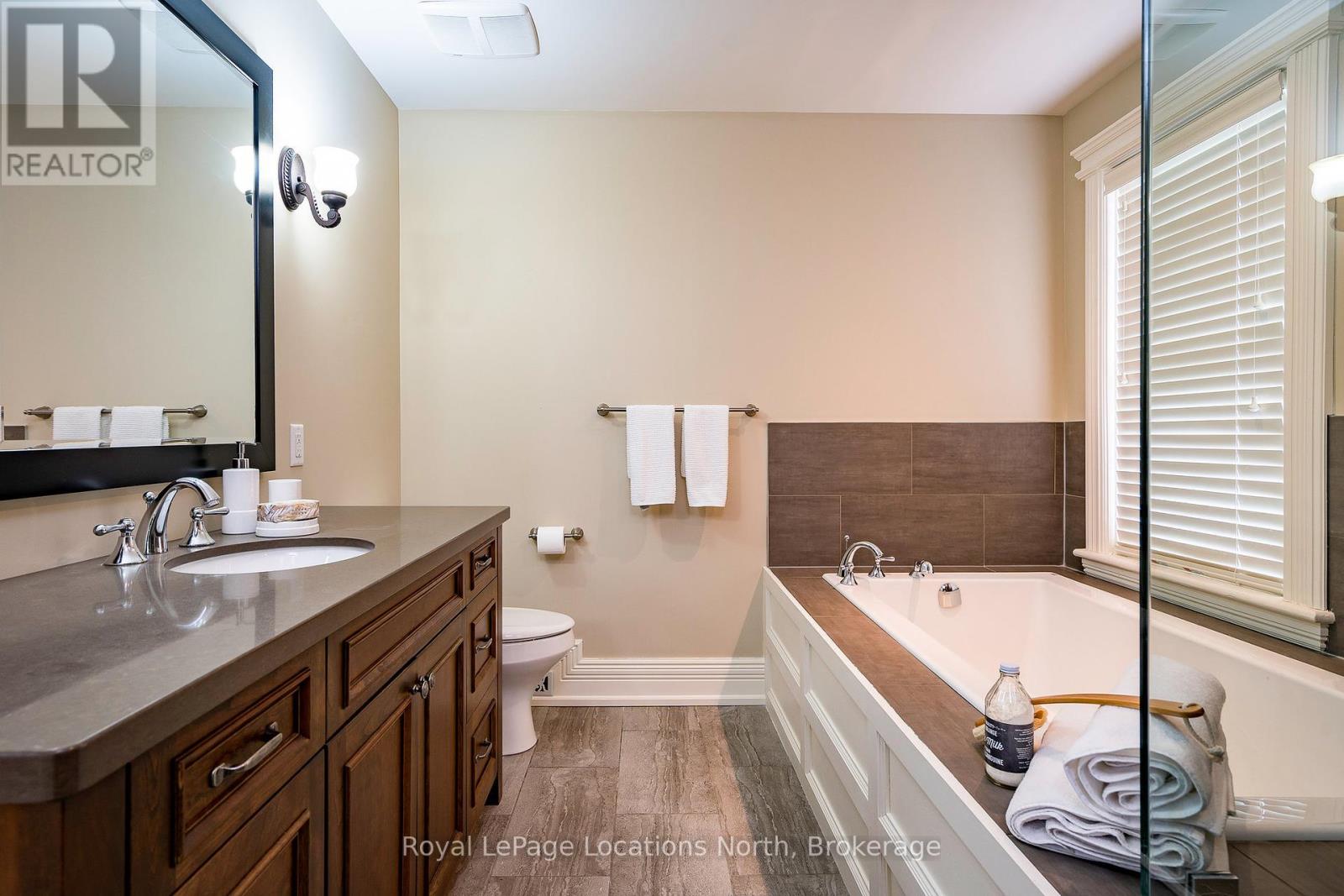 234 Pine Street, Collingwood, Ontario  L9Y 2P2 - Photo 27 - S12456481