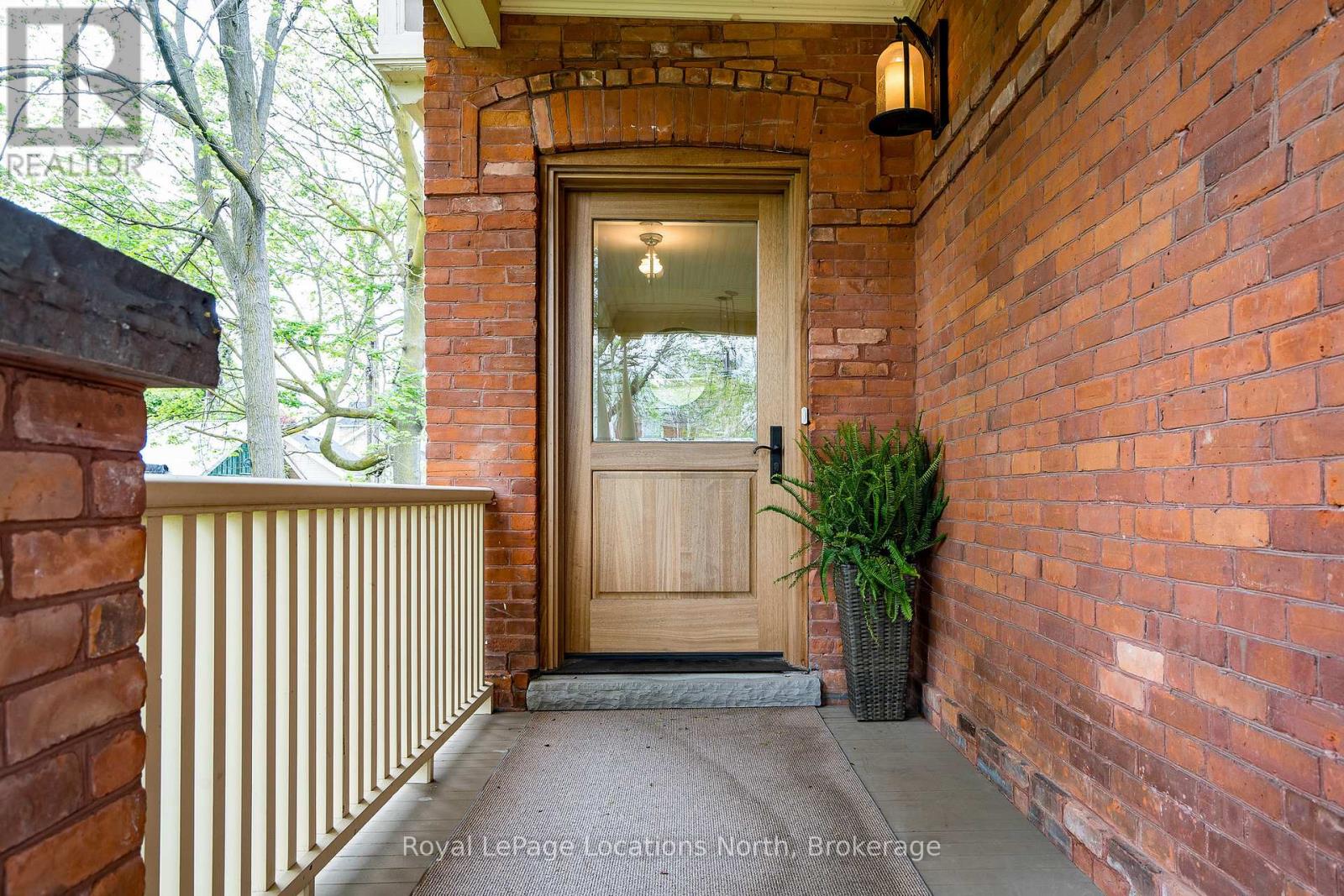 234 Pine Street, Collingwood, Ontario  L9Y 2P2 - Photo 4 - S12456481