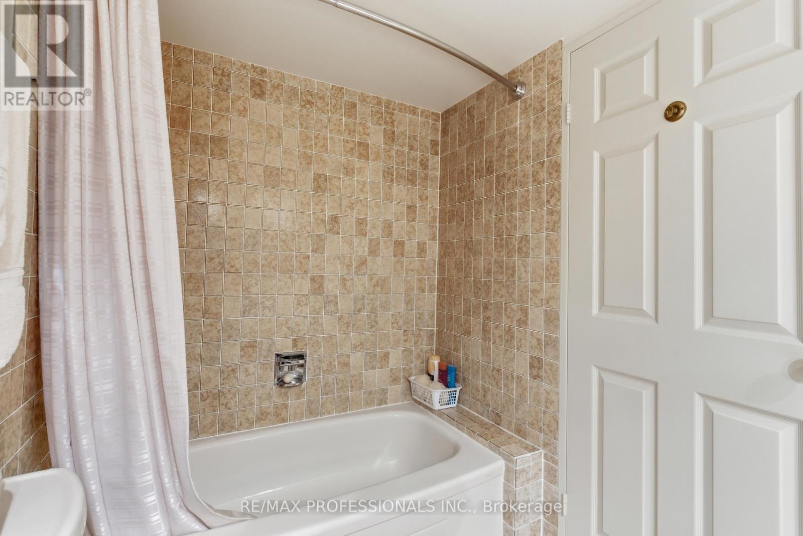 1806 - 2010 Islington Avenue, Toronto, Ontario  M9P 3S8 - Photo 22 - W12448086