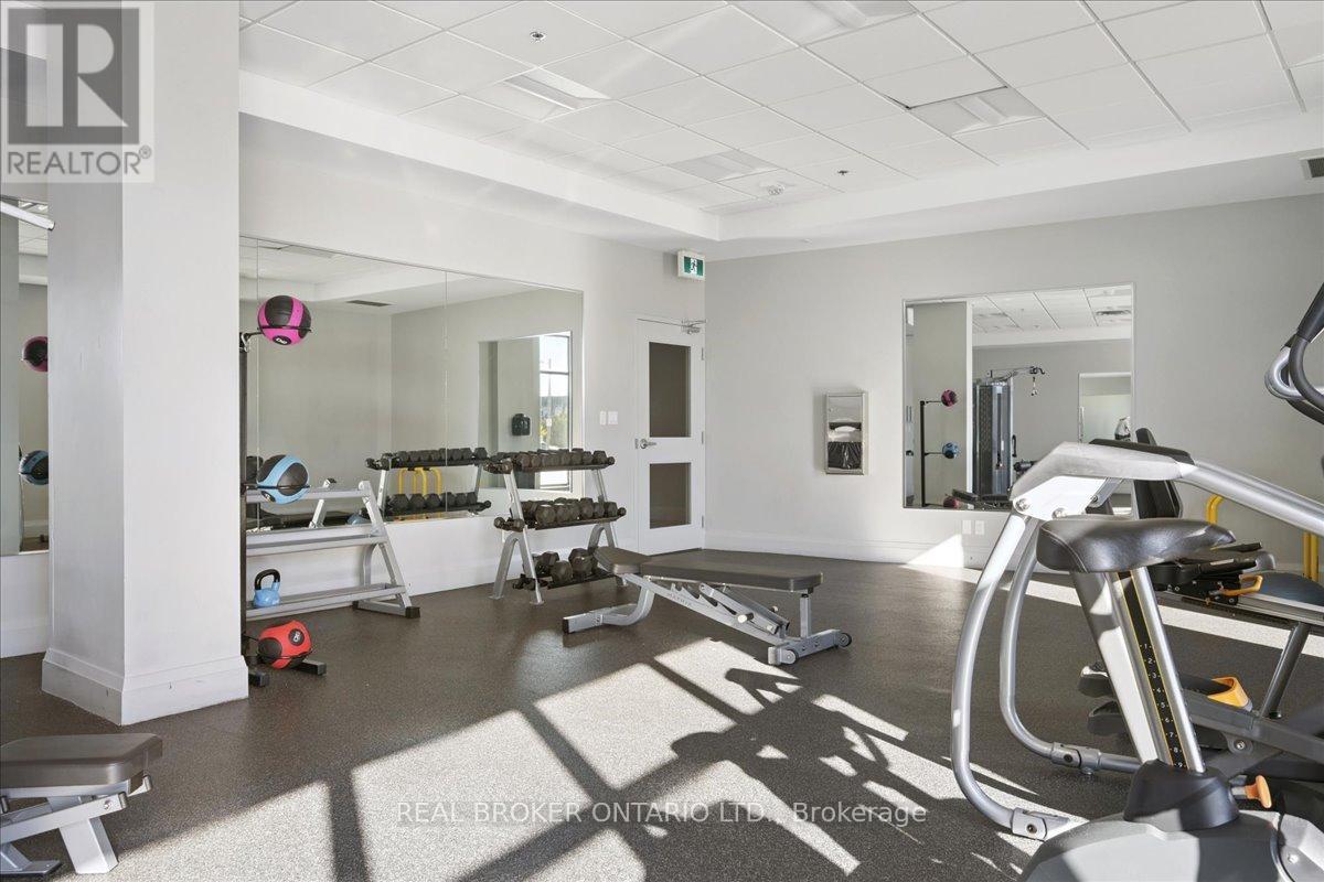 301 - 150 Oak Park Boulevard, Oakville, Ontario  L6H 3P2 - Photo 8 - W12456234
